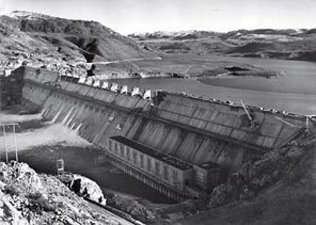 Grand Coulee Dam