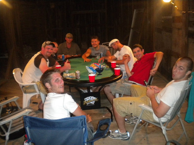 Hace dos años que, mis amigos y mi familia celebramos mi cuñado de cumpleaños en casa de mi hermana