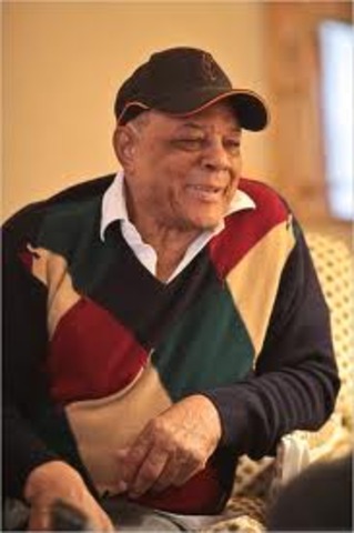 Willie Mays is one of four living Hall of Famers who played in the Negro leagues, along with Hank Aaron, Monte Irvin and Ernie Banks, and he harks backs to some of the game's signature moments.
