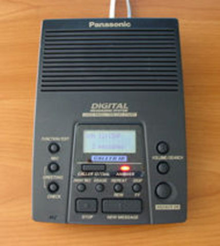 The digital answering machine invented.