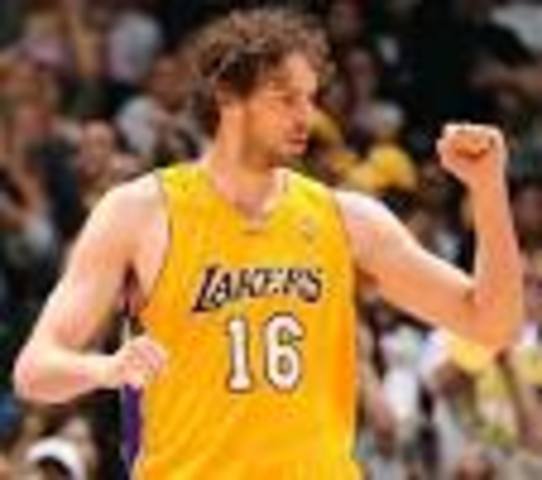 Lakers aquire power forward Pau Gasol