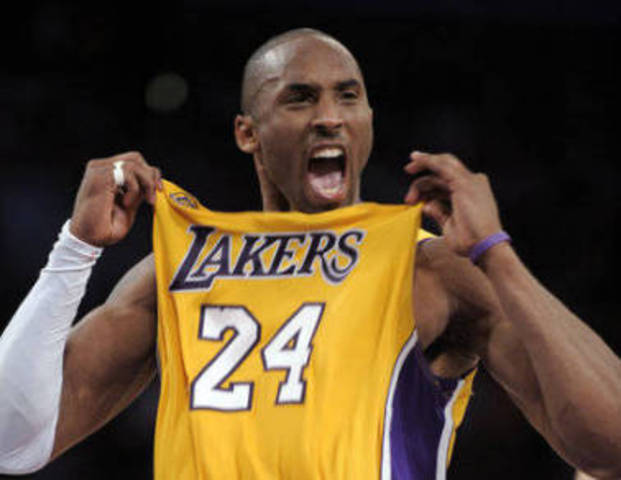 kobe bryant scores 81 points aganist the raptors