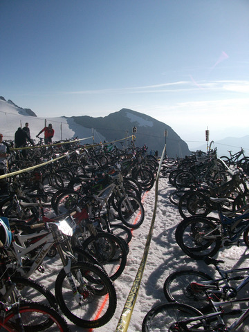 Competes in the Euro Cup and Megavalanche