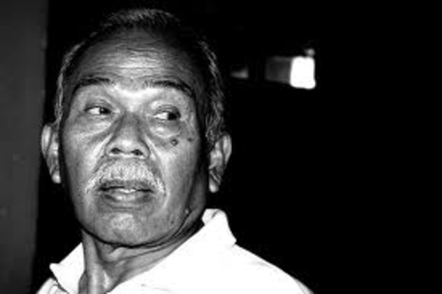 mi abuelo cumplió ciento años