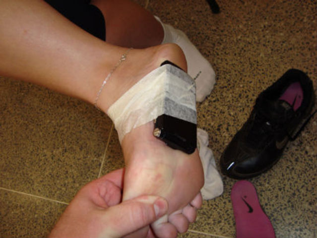 Policia descobre cola eletrônica em prova.