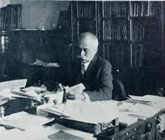 restableció las relaciones con Panamá