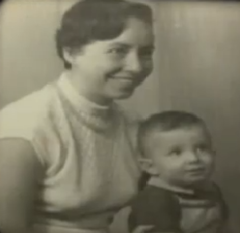 Nació en la provincia de Santa Fe, Argentina