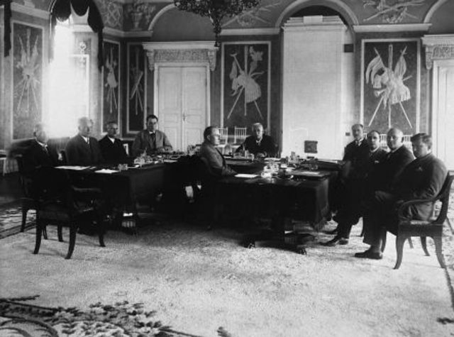 Esimene rahvahääletus