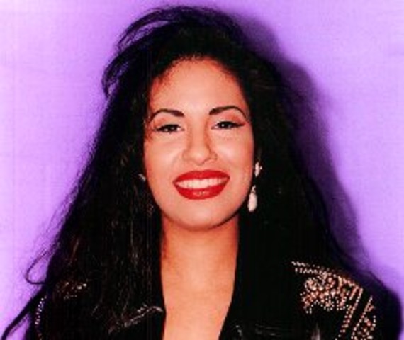 Selena Quintanilla Perez nació el 16 de Abril 1971.