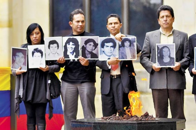 Termina la toma del palacio de justicia.