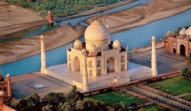 Mughals' Taj Mahal Complex
