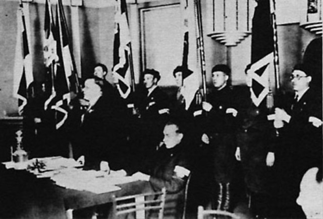 Vabadussõjalaste Keskliidu sulgemine ja üleriigiline kaitseseisukord,