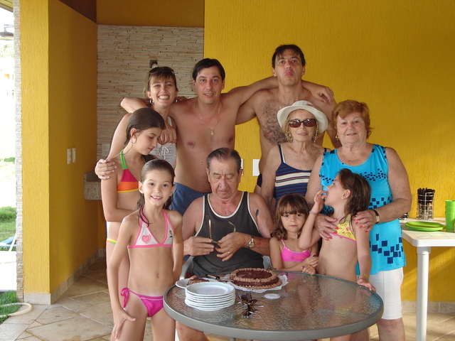 Aniversário do vovô Walter (Camila)