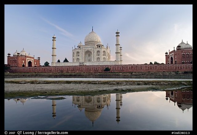 Taj Mahal  complex, 1631-1647