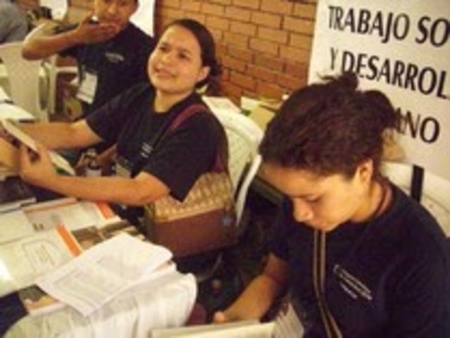 ESCUELA DE TRABAJO SOCIAL