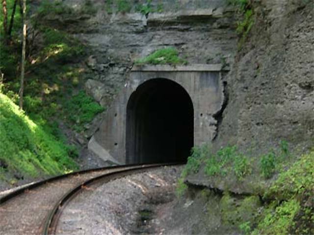 Sherman's troops attack Confederates