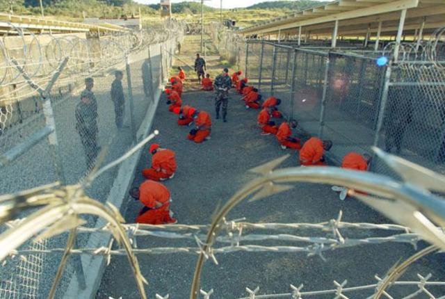EUA INAUGURAM PRISÃO DE GUANTÁNAMO