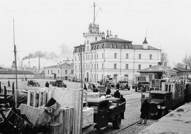 Baltisakslaste ümberasumine