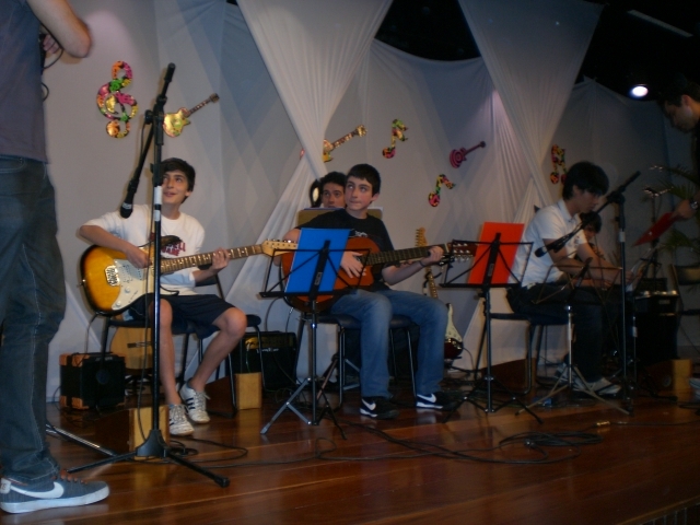 1ª Apresentação de violão de Giovanni