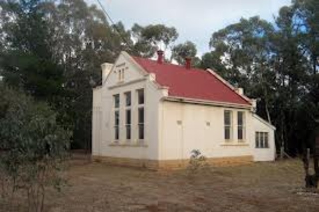 Avalon leaves her old skool