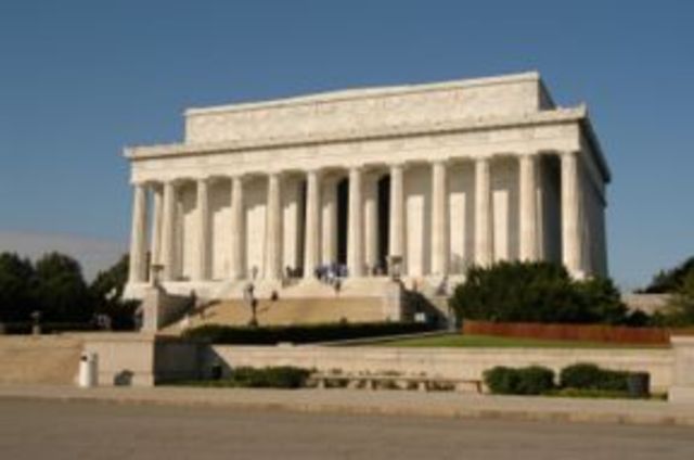 Lincoln Memorial dedicated in Washington D.C