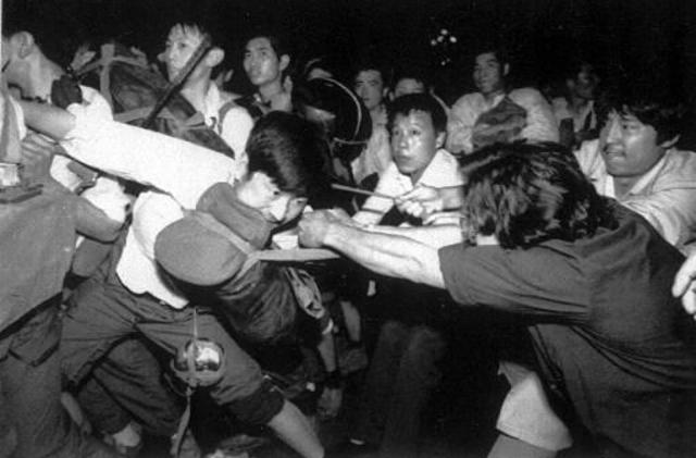 violence in tiananmen square