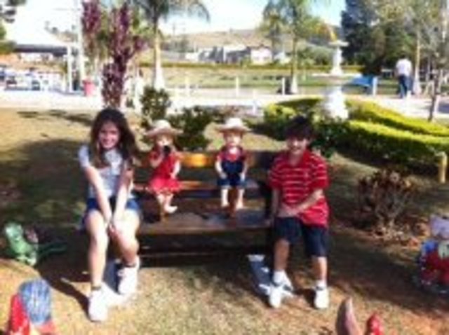 Eu e meu irmão  ''brincando"