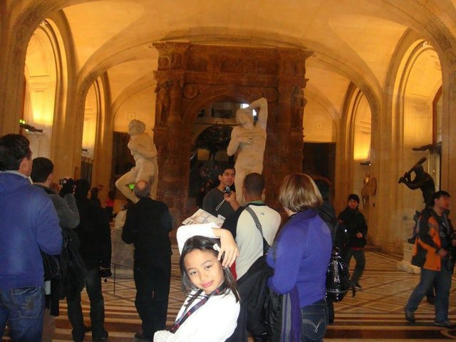 Visitando o museu do Louvre