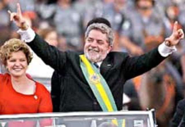 Lula toma posse