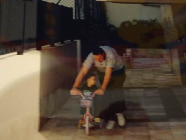 Guilherme aprende a andar de bicicleta