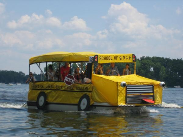 Broken BUS, Safe walk!