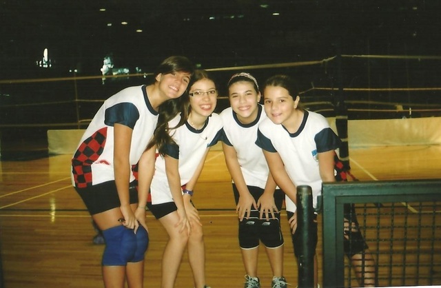 Meu primeiro jogo de volêi (Letícia)