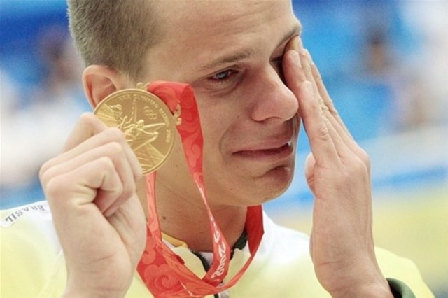 primeiro ouro de natação do Brasil