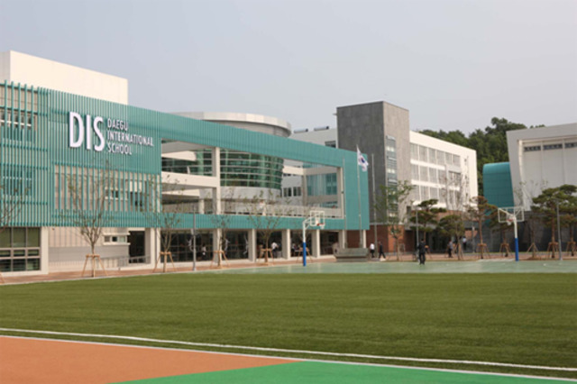 I moved to Daegu international school!