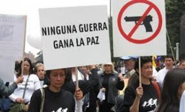 Sale a la luz ayuda de los Estados Unidos