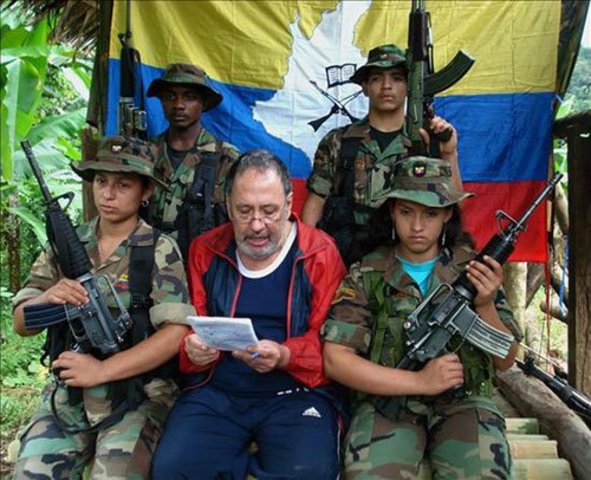 EL GOIERNO VUELVE A SUSPENDER.