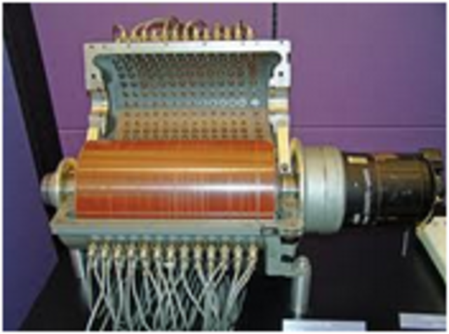 Andrew Donald Booth invents the Magnetic Drum Storage