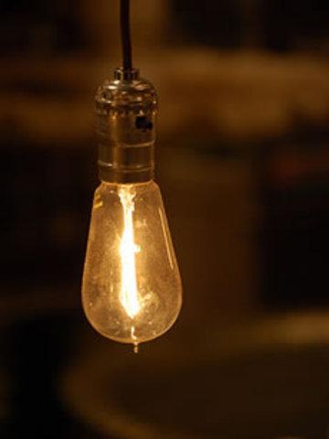Thomas Edison incandecent lightbulb