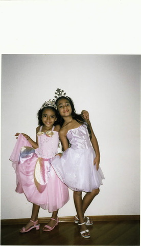 Vestidas com presente do papai noel.