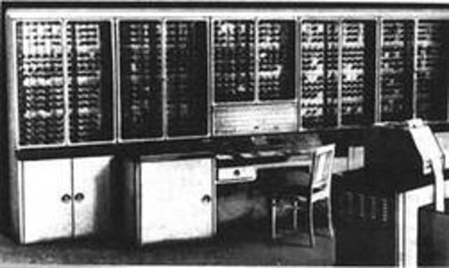 Первые шаги в области информатизации в нашей стране