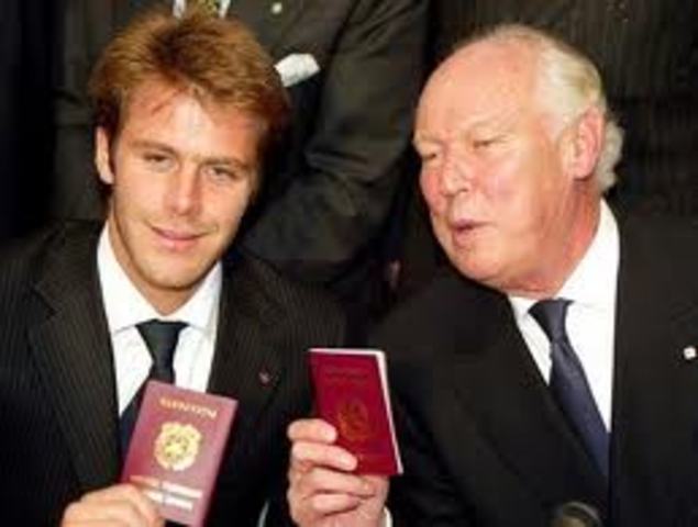 Familia Savoia volta a Italia após 50 anos de esilio