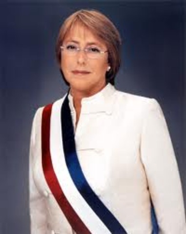 Cile: eleita a socialista Michelle Bachelet: primeira mulher a governar o chile