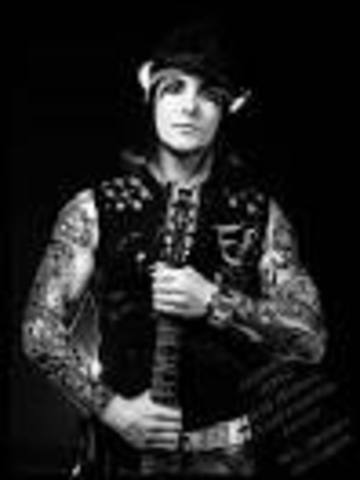 Synyster Gates (Brian Elwin Haner, Jr.)