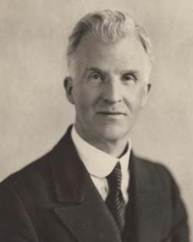 Labor returns to office under James Scullin.