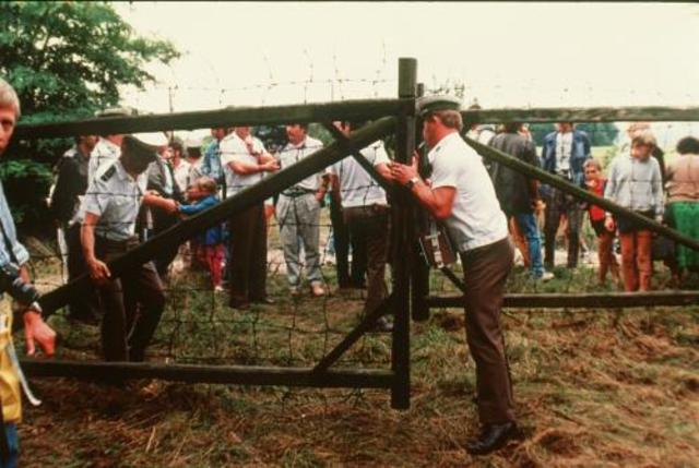 Massenflucht in den Westen