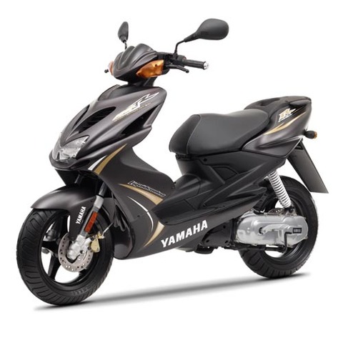 Hecho que me ocurrió a mi: tube la moto " Aerox R " de 50 cc