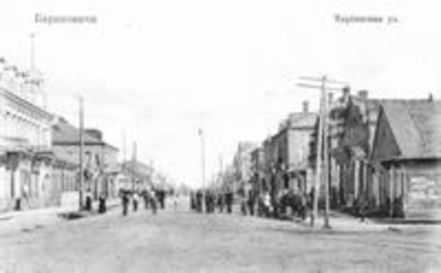 Барановичи получают статус областного центра Советской Белоруссии.