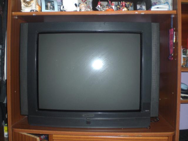 TELEVISIÓN EN COLOR