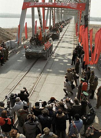 Soviet war in Afghanistan ends