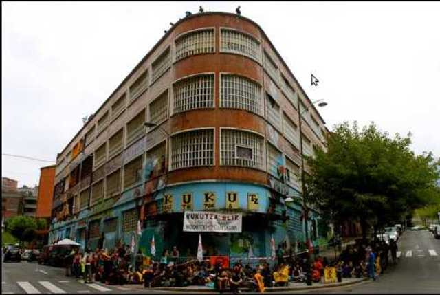 FIN DE UNA HISTORIA... DERRIBO DE KUKUTZA